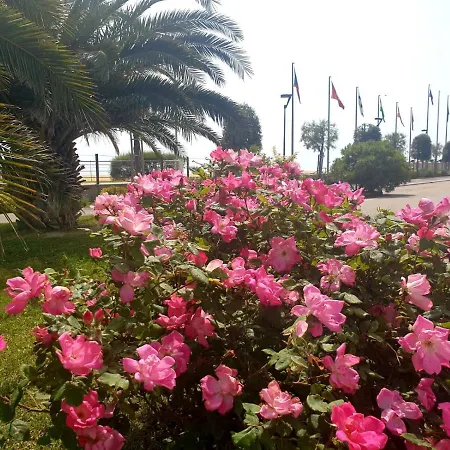 公寓 Villaggio Ducale 012 比比翁