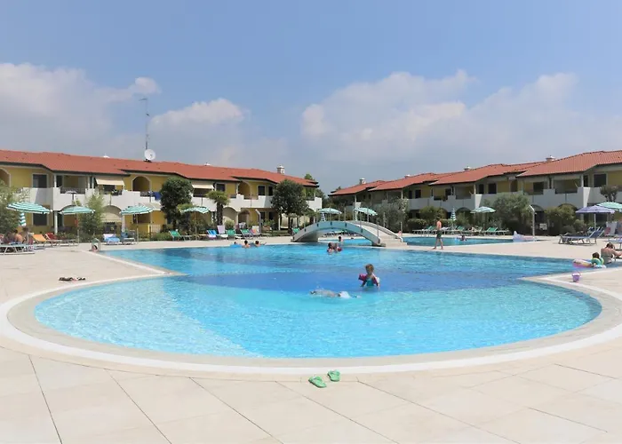 Villaggio Ducale 012 * Μπιμπιόνε